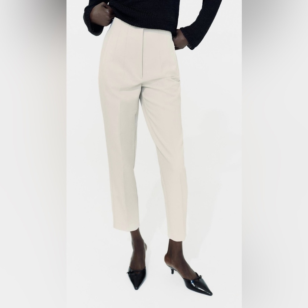 ZARA | Pleated Trouser in Is Oyster white | S